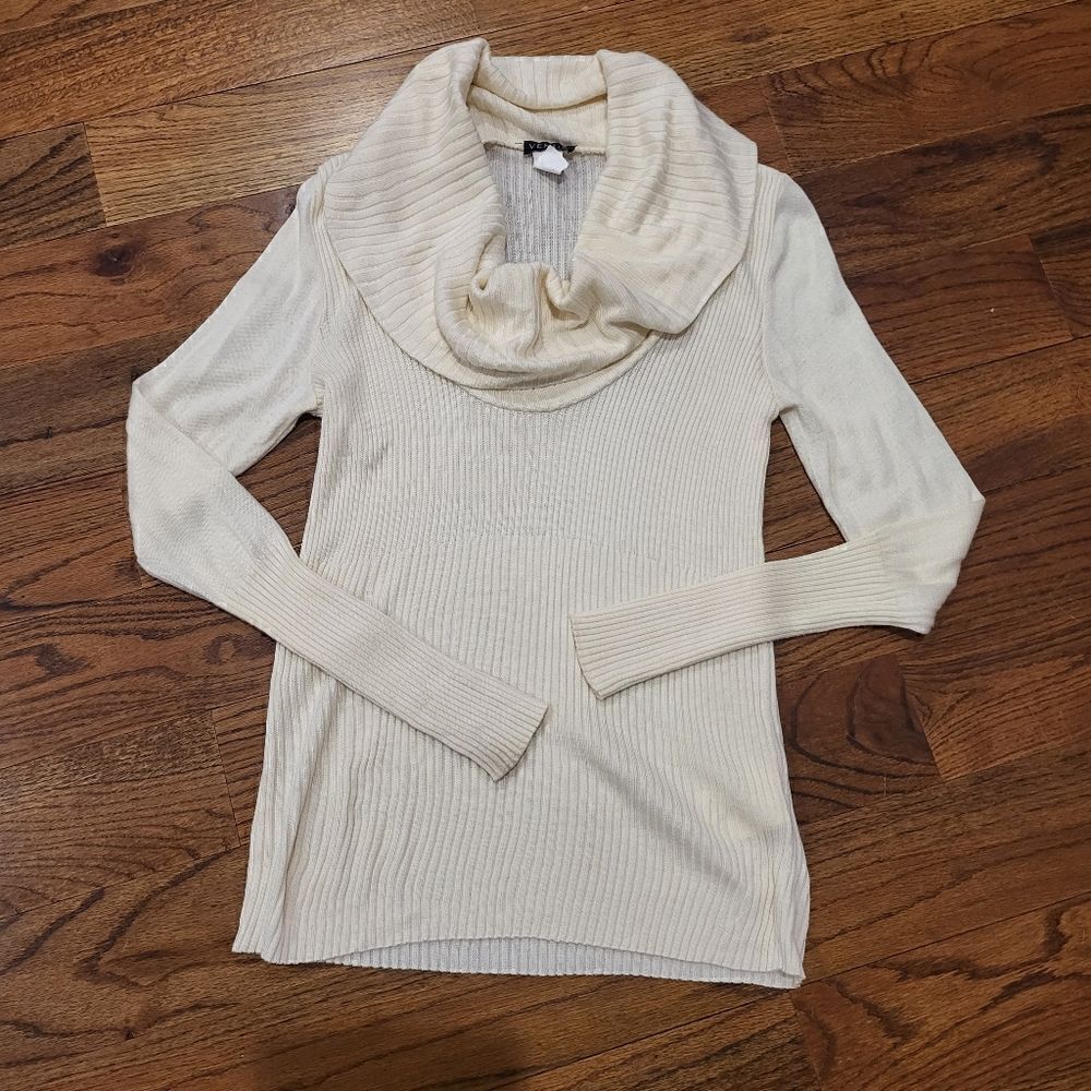 Venus sweater, ivory color, Medium